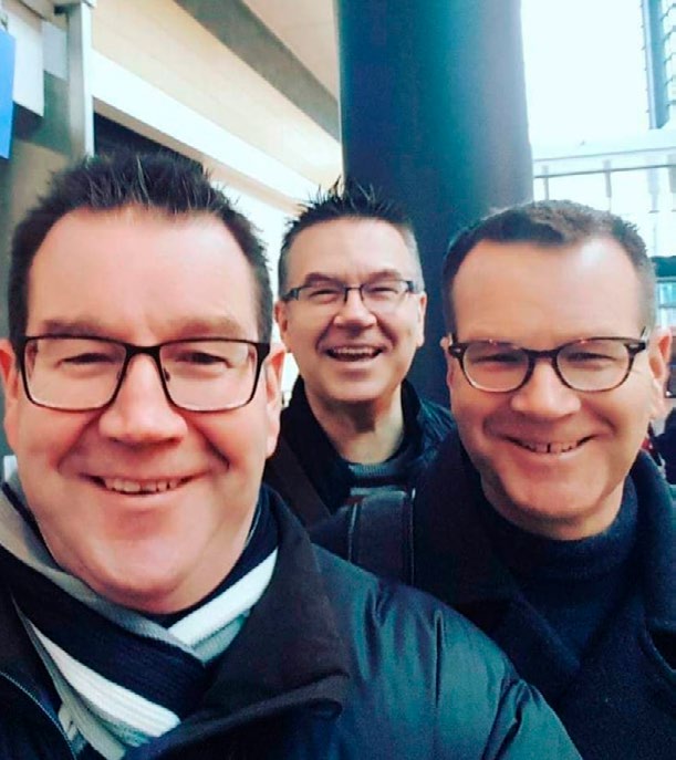 Grant Robertson with brothers Stephen (centre) and Craig.