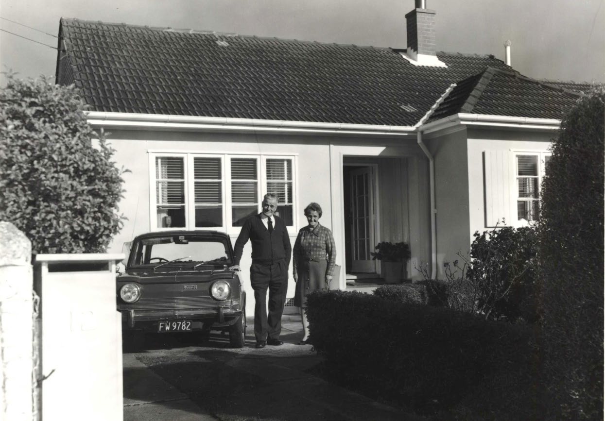 David and Mary McGregor standing outside 12 Fife Lane in 1978. Photo: Archives New Zealand/Te Whare Tohu Tuhituhinga O Aotearoa.