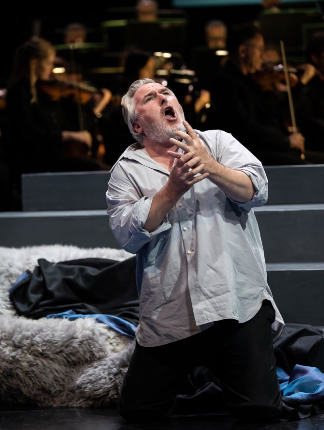 Quarantunes: Wagnerian tenor Simon O'Neill in lockdown