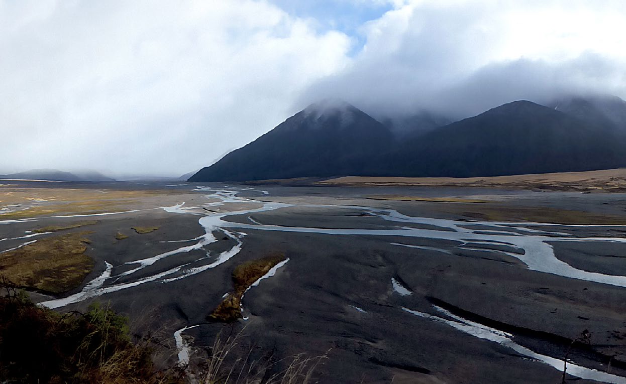 Braided river, Canterbury. Photo: Bernard Spragg, Creative Commons.