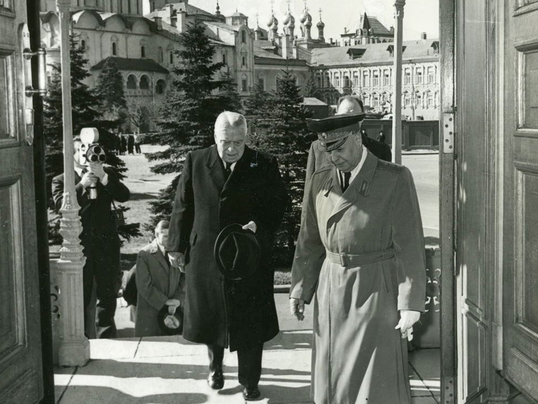 Former Prime Minister Walter Nash enters the Kremlin 1937–1939.