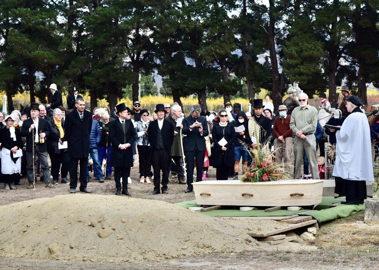 The funeral of the unknown gold miner in Cromwell.